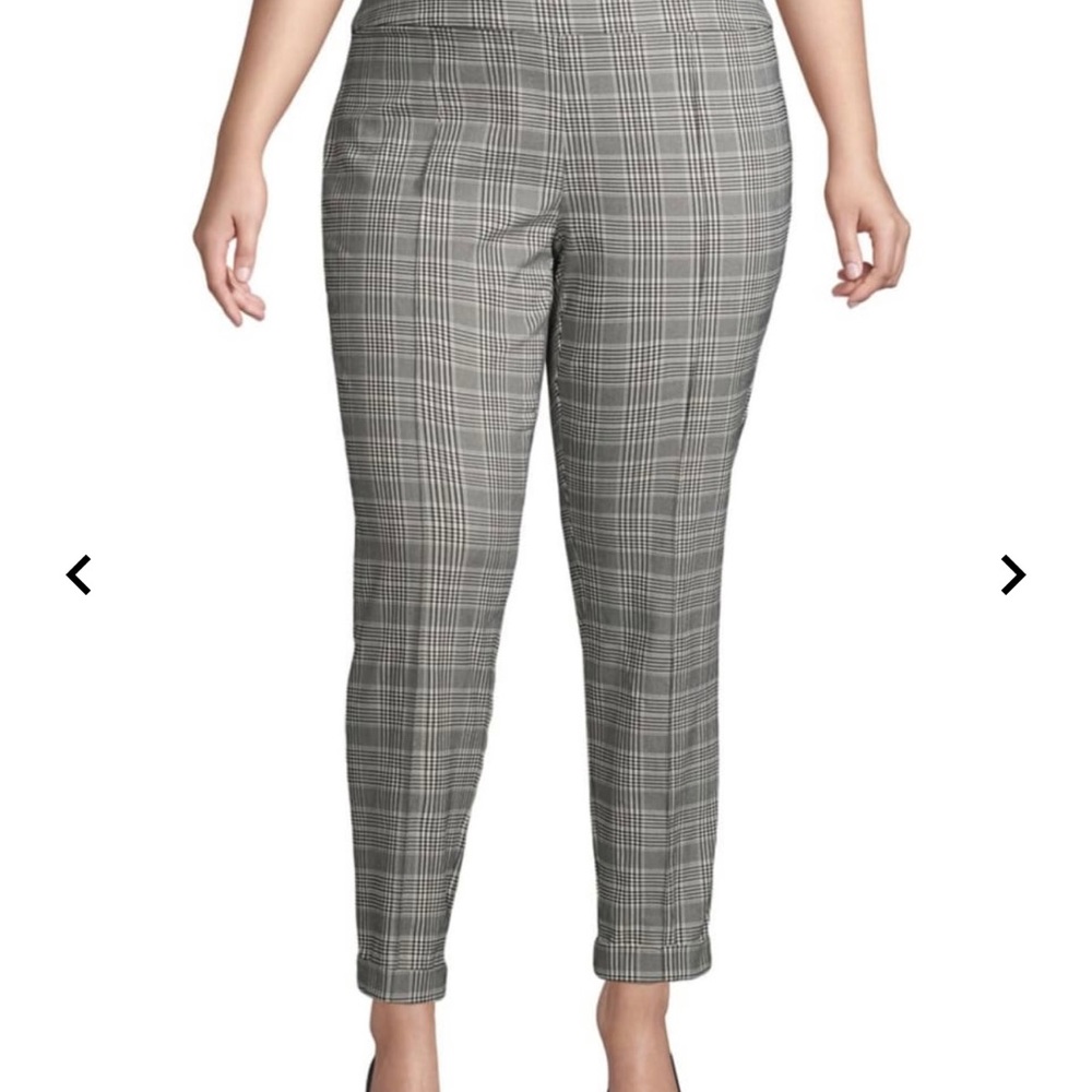 Kelly Stretch Slim Leg Pull-On Pants